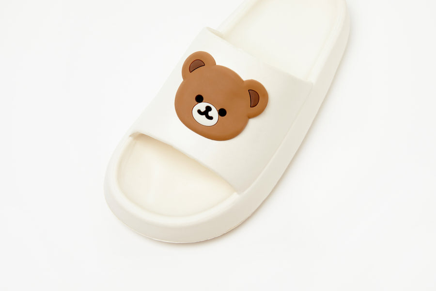 Pom Pom Slippers: Bear 255 (White)