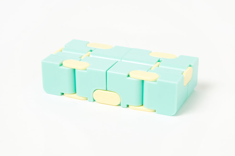 GAME INFINITY CUBE MINT