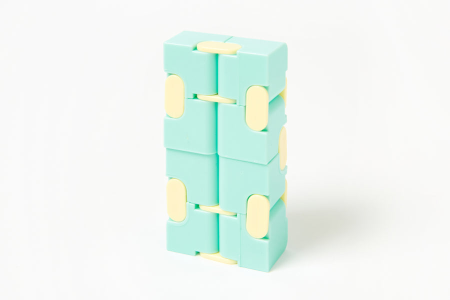 GAME INFINITY CUBE MINT