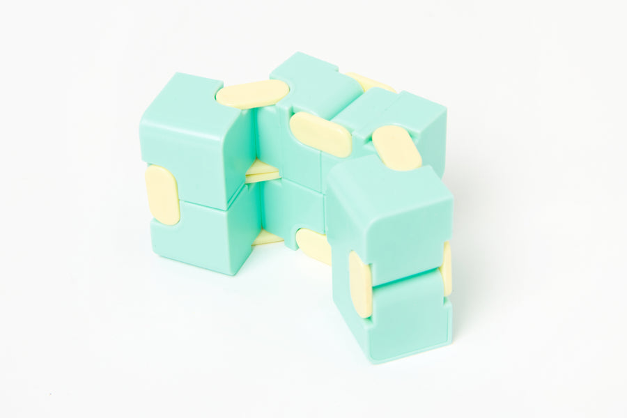 GAME INFINITY CUBE MINT