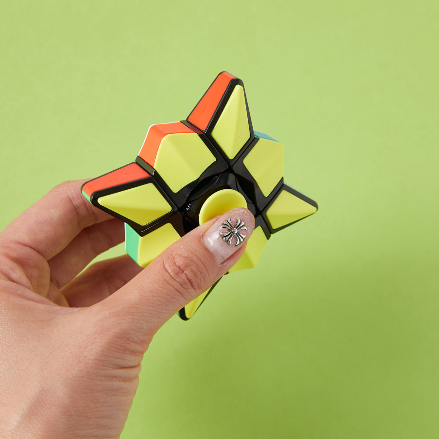 TOY MAGIC CUBE SPINNER