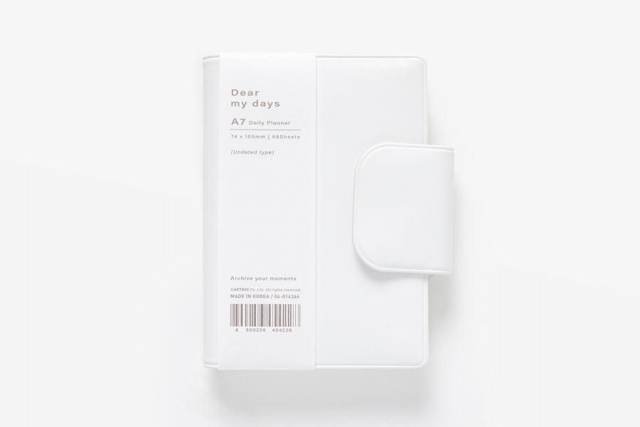 SCHEDULER WHITE DIARY WITH MAGNETIC COVER A7