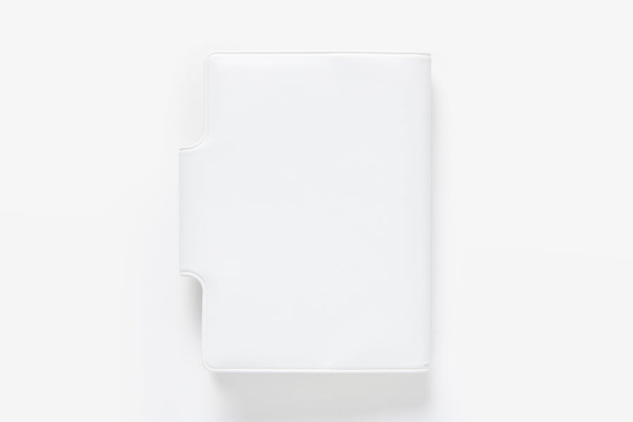 SCHEDULER WHITE DIARY WITH MAGNETIC COVER A7