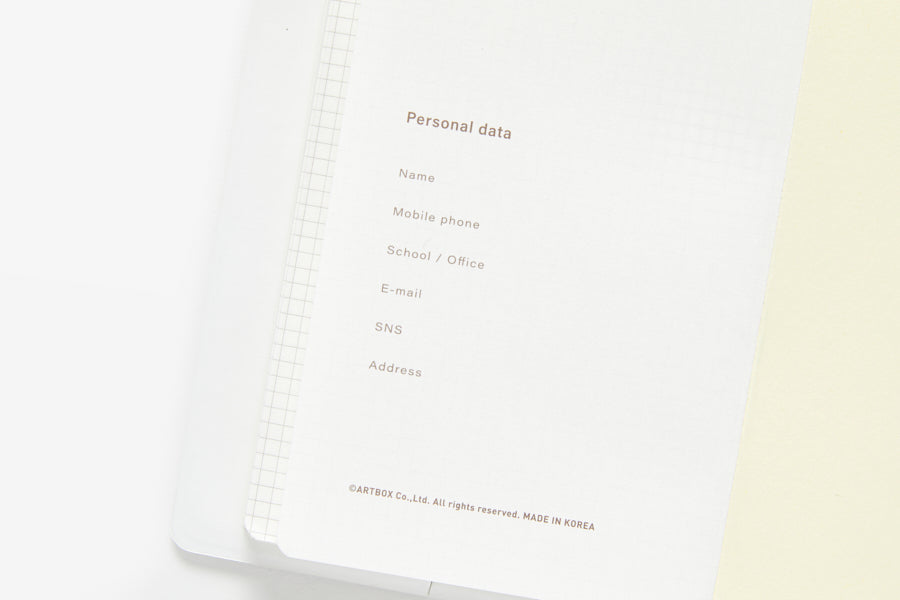 SCHEDULER WHITE DIARY WITH MAGNETIC COVER A7