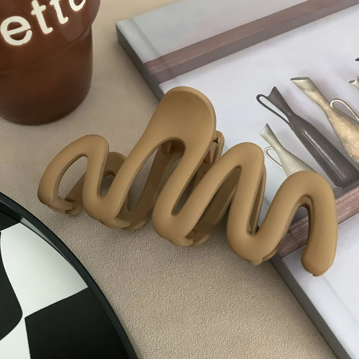 Elegant Wave Hair Clip Matte