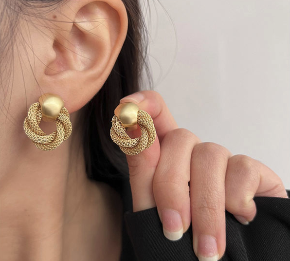 Gold Wreath Stud Earrings