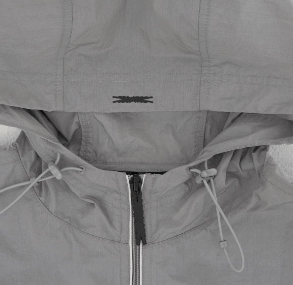 LE SSERAFIM CROP WIND BREAKER(Grey) L-XL LE SSERAFIM CROP WIND BREAKER(Grey) L-XL