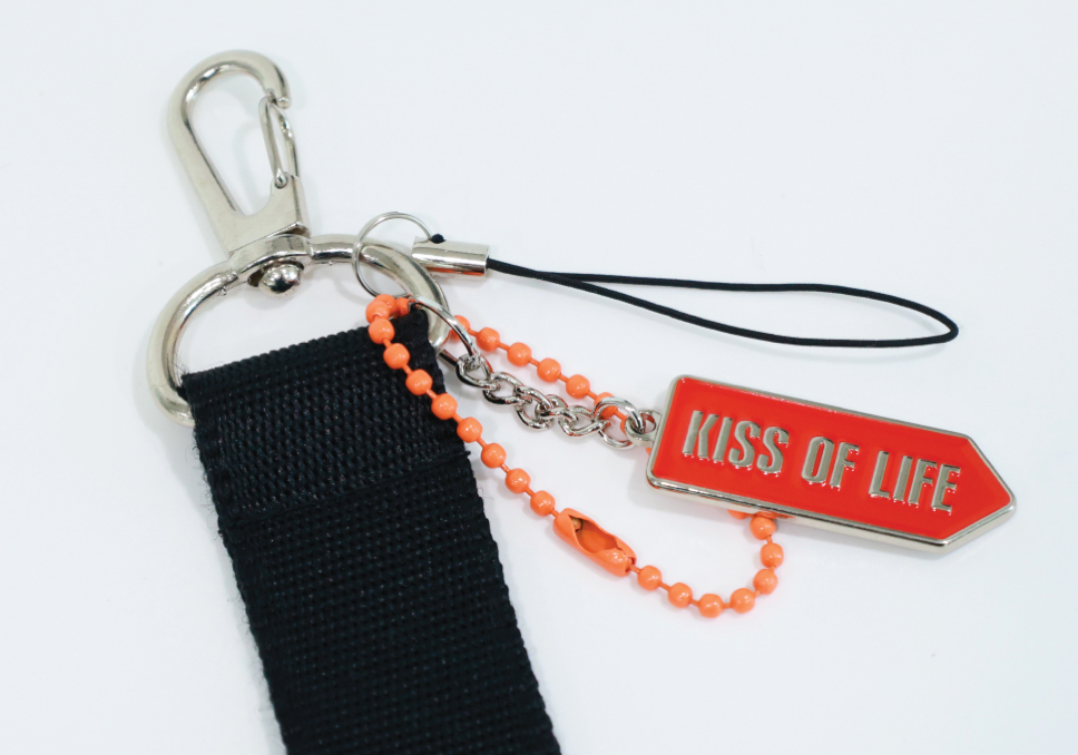 KISS OF LIFE - Light Stick Strap [Kiss Road in Seoul]