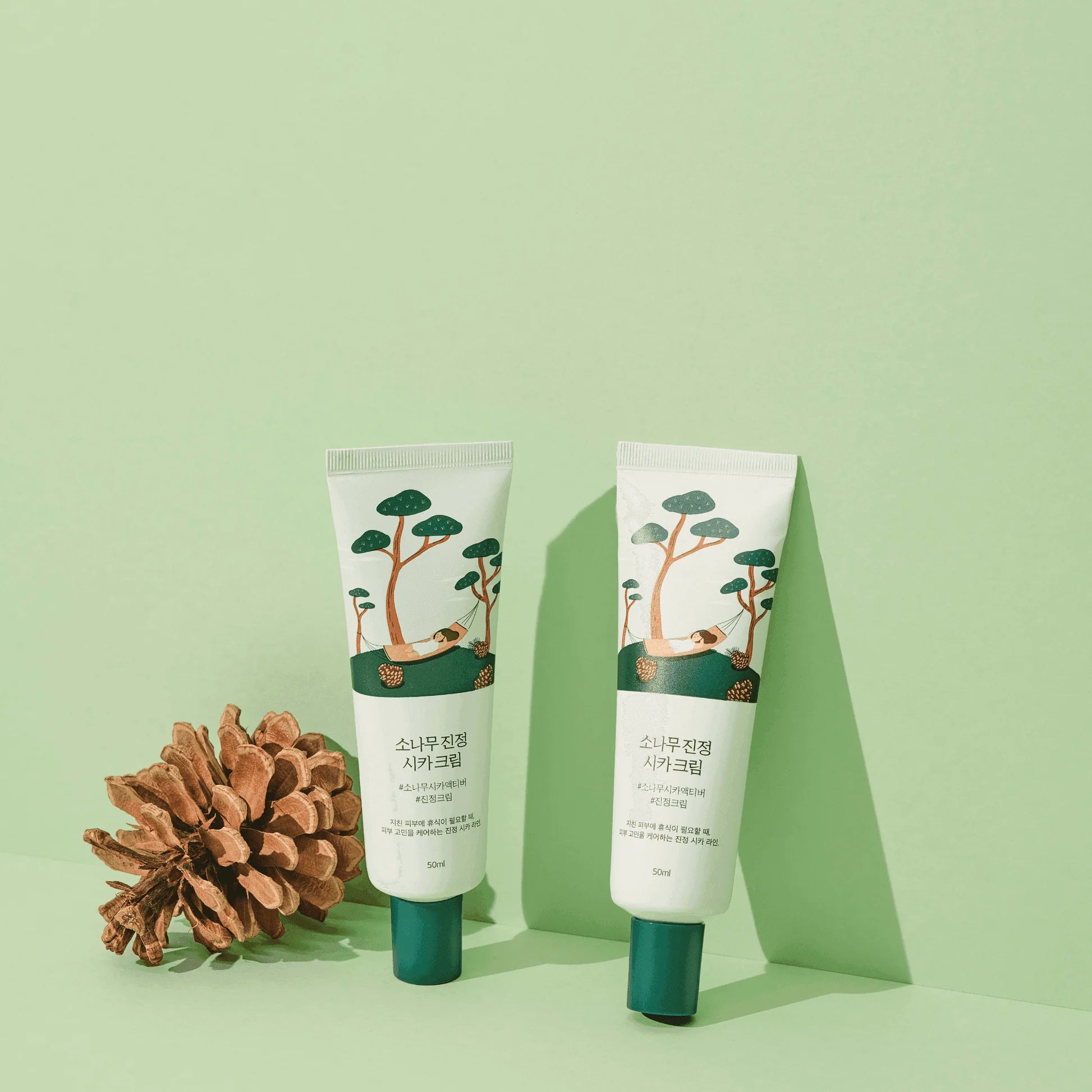 pine-calming-cica-cream-round-lab-4.webp