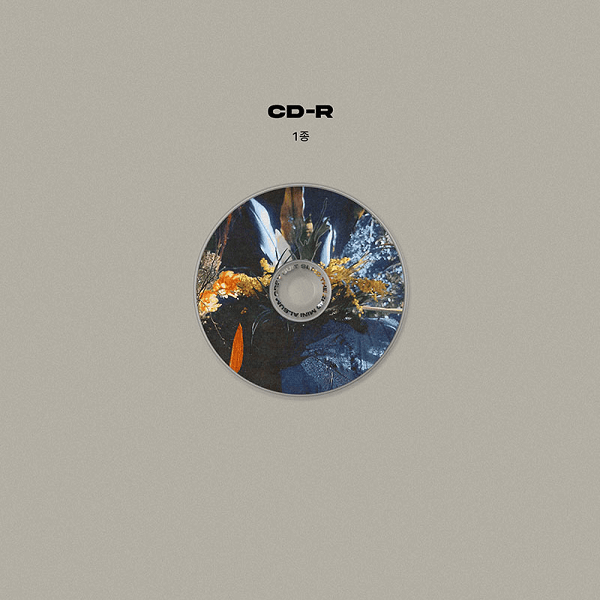 suho-grey-suit-digipack-des-1.png